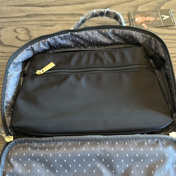 Venessa Williams Cosmetic Case - Picture 5 of 11